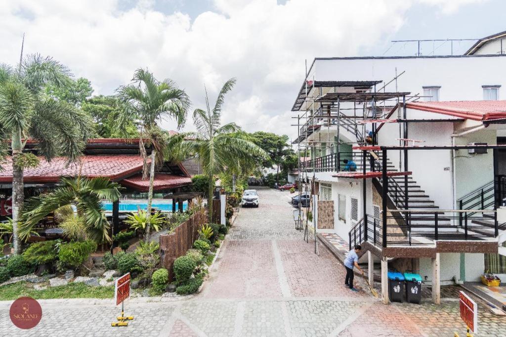 Quezon Premier Hotel Лусена Екстериор снимка