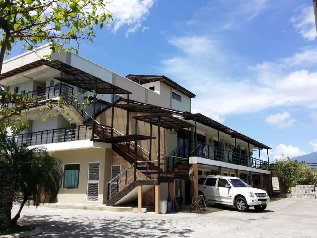 Quezon Premier Hotel Лусена Екстериор снимка