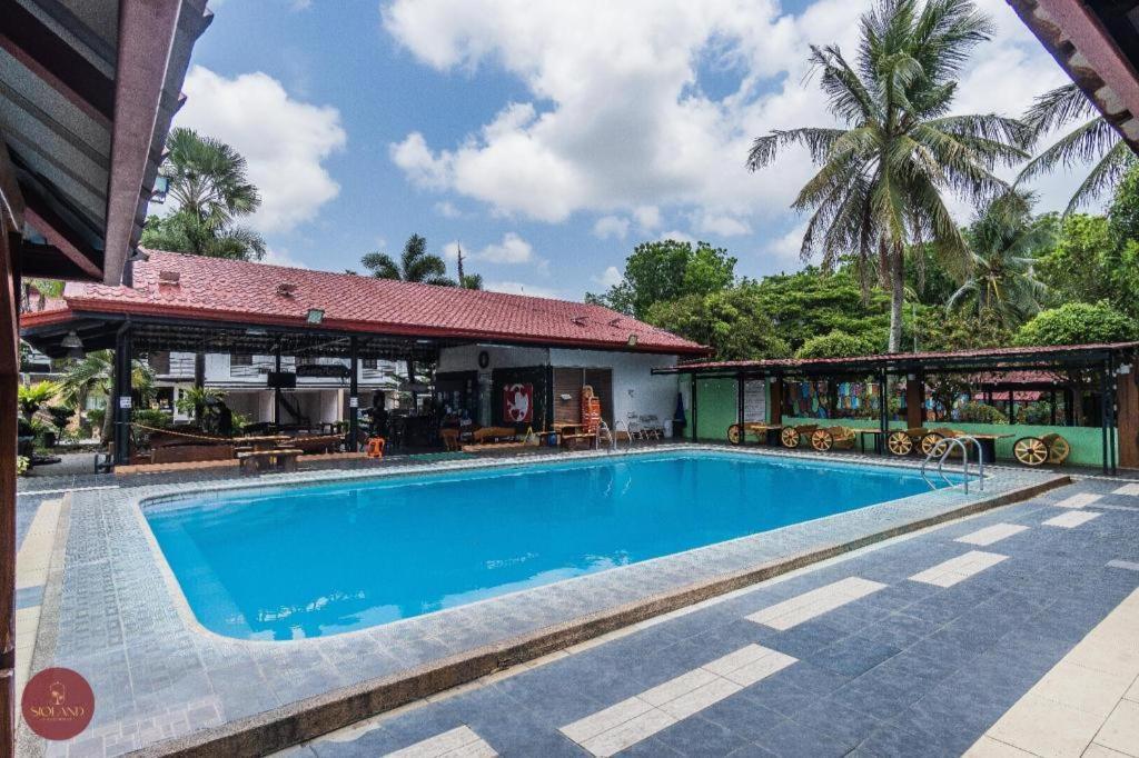 Quezon Premier Hotel Лусена Екстериор снимка